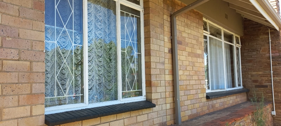 4 Bedroom Property for Sale in Adamayview North West